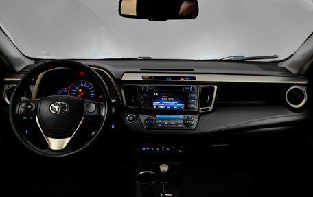 Toyota RAV4, 2015 год, 1 620 000 рублей, 11 фотография