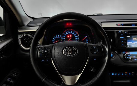Toyota RAV4, 2015 год, 1 620 000 рублей, 10 фотография