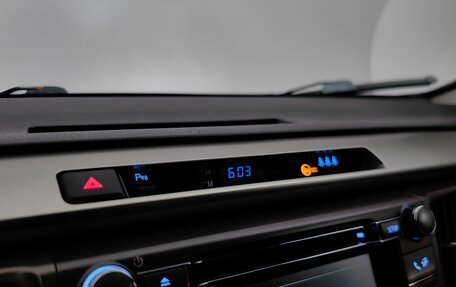 Toyota RAV4, 2015 год, 1 620 000 рублей, 13 фотография