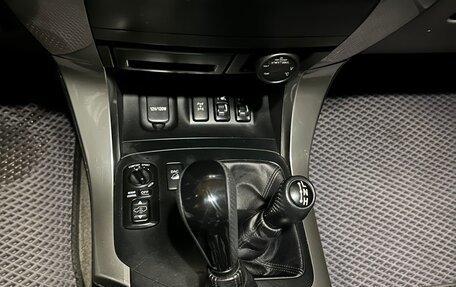 Toyota Land Cruiser Prado 120 рестайлинг, 2005 год, 1 700 000 рублей, 9 фотография