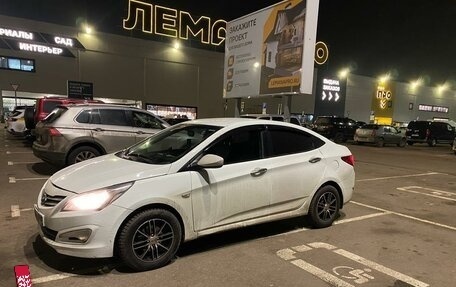 Hyundai Solaris II рестайлинг, 2015 год, 490 000 рублей, 1 фотография