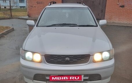 Nissan Rnessa, 2001 год, 300 000 рублей, 1 фотография