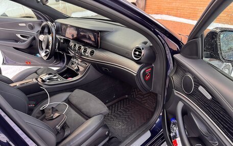 Mercedes-Benz E-Класс, 2020 год, 4 800 000 рублей, 6 фотография