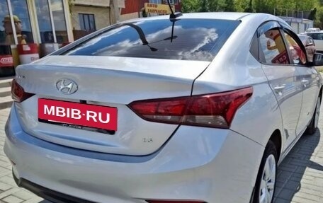 Hyundai Solaris II рестайлинг, 2018 год, 1 000 000 рублей, 7 фотография