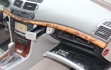 Mercedes-Benz E-Класс, 2004 год, 1 450 000 рублей, 33 фотография