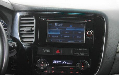 Mitsubishi Outlander III рестайлинг 3, 2016 год, 1 456 000 рублей, 13 фотография