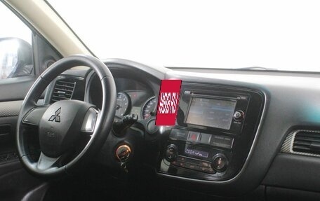 Mitsubishi Outlander III рестайлинг 3, 2016 год, 1 456 000 рублей, 9 фотография