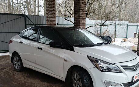 Hyundai Solaris II рестайлинг, 2015 год, 540 000 рублей, 2 фотография