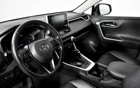 Toyota RAV4, 2019 год, 2 649 000 рублей, 9 фотография