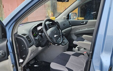 KIA Carnival III, 2007 год, 900 000 рублей, 6 фотография