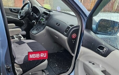 KIA Carnival III, 2007 год, 900 000 рублей, 10 фотография