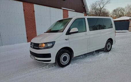 Volkswagen Caravelle T6 рестайлинг, 2016 год, 2 250 000 рублей, 3 фотография