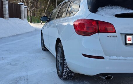Opel Astra J, 2011 год, 590 000 рублей, 4 фотография