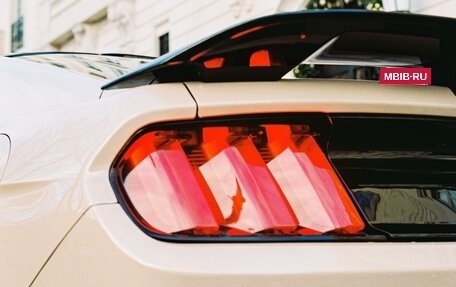 Ford Mustang VI рестайлинг, 2019 год, 9 500 000 рублей, 2 фотография