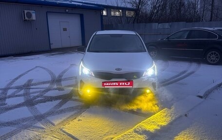 KIA Rio IV, 2020 год, 1 800 000 рублей, 10 фотография