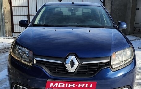 Renault Logan II, 2017 год, 775 000 рублей, 1 фотография