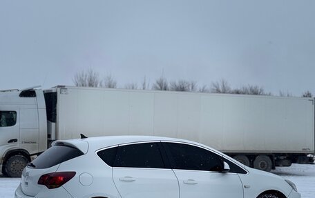 Opel Astra J, 2011 год, 540 000 рублей, 10 фотография