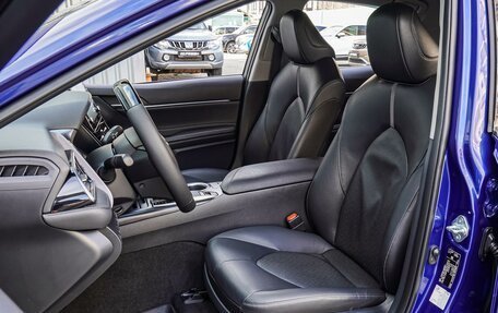 Toyota Camry, 2021 год, 3 120 000 рублей, 10 фотография