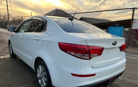 KIA Rio III рестайлинг, 2017 год, 850 000 рублей, 5 фотография