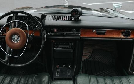 Mercedes-Benz W114, 1972 год, 2 890 000 рублей, 7 фотография