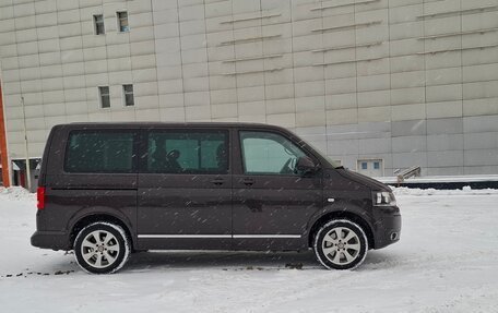 Volkswagen Multivan T5, 2010 год, 2 250 000 рублей, 3 фотография