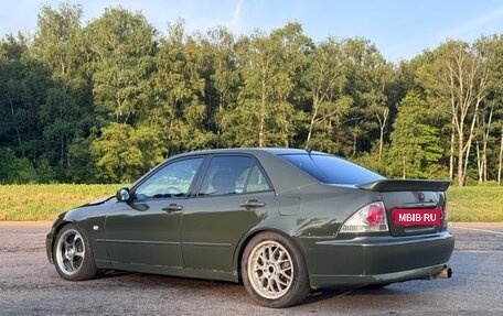 Lexus IS II рестайлинг 2, 2000 год, 965 000 рублей, 5 фотография