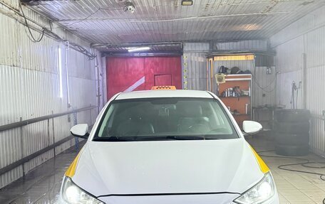 Hyundai Elantra VI рестайлинг, 2017 год, 950 000 рублей, 1 фотография