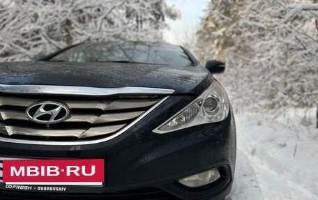 Hyundai Sonata VI, 2011 год, 960 000 рублей, 2 фотография