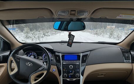 Hyundai Sonata VI, 2011 год, 960 000 рублей, 16 фотография