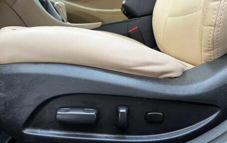 Hyundai Sonata VI, 2011 год, 960 000 рублей, 21 фотография