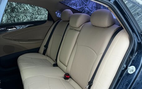 Hyundai Sonata VI, 2011 год, 960 000 рублей, 25 фотография