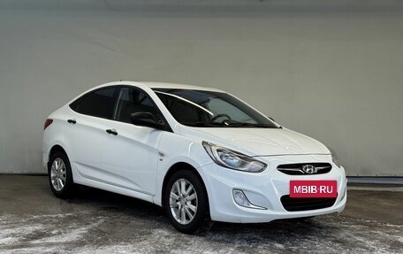 Hyundai Solaris II рестайлинг, 2013 год, 830 000 рублей, 2 фотография