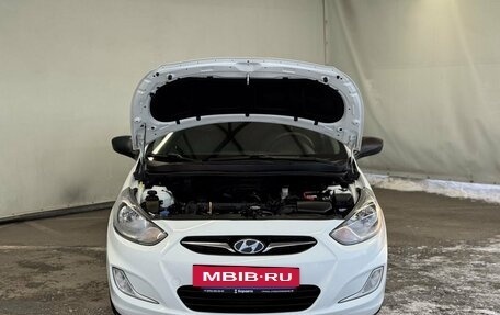 Hyundai Solaris II рестайлинг, 2013 год, 830 000 рублей, 4 фотография