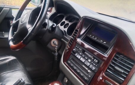 Mitsubishi Pajero III рестайлинг, 2004 год, 850 000 рублей, 9 фотография