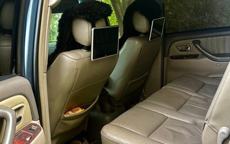 Toyota Sequoia II рестайлинг, 2005 год, 1 850 000 рублей, 7 фотография