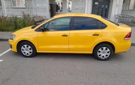Volkswagen Polo VI (EU Market), 2015 год, 450 000 рублей, 4 фотография
