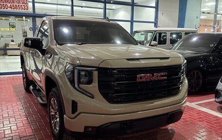 GMC Sierra, 2023 год, 7 500 000 рублей, 5 фотография
