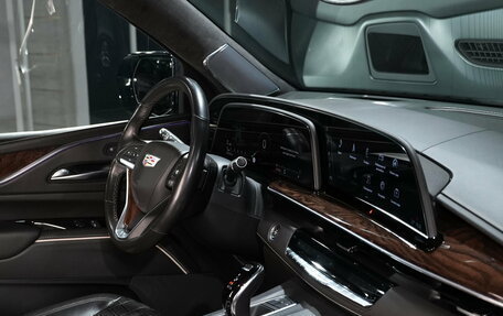 Cadillac Escalade V, 2021 год, 9 600 000 рублей, 18 фотография