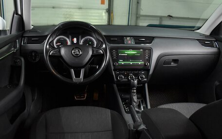 Skoda Octavia, 2017 год, 1 999 000 рублей, 6 фотография