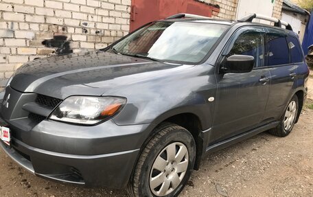 Mitsubishi Outlander III рестайлинг 3, 2002 год, 550 000 рублей, 2 фотография