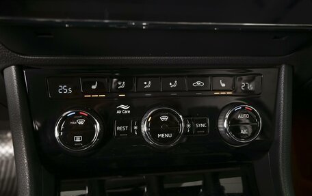 Skoda Superb III рестайлинг, 2019 год, 2 294 000 рублей, 16 фотография