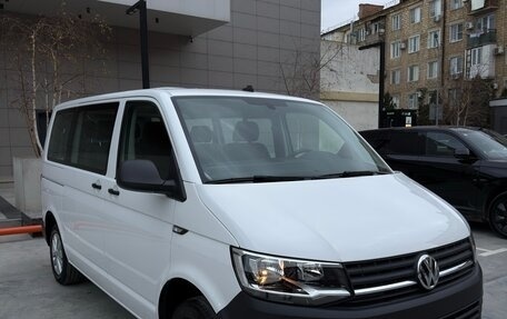 Volkswagen Transporter T6 рестайлинг, 2019 год, 4 100 000 рублей, 1 фотография