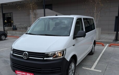 Volkswagen Transporter T6 рестайлинг, 2019 год, 4 100 000 рублей, 3 фотография
