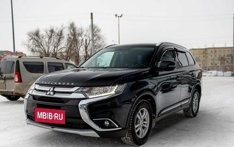 Mitsubishi Outlander III рестайлинг 3, 2017 год, 2 000 000 рублей, 1 фотография