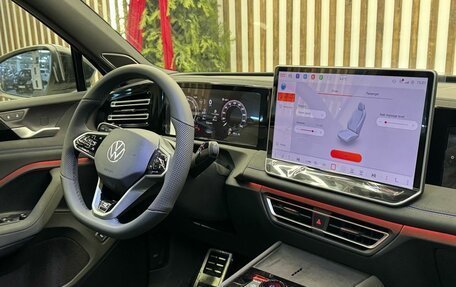 Volkswagen Tiguan, 2025 год, 4 665 000 рублей, 31 фотография