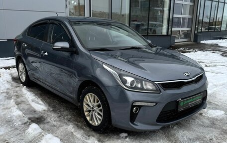 KIA Rio IV, 2017 год, 999 000 рублей, 3 фотография
