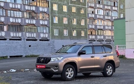 Toyota Land Cruiser Prado 150 рестайлинг 2, 2018 год, 4 500 000 рублей, 1 фотография