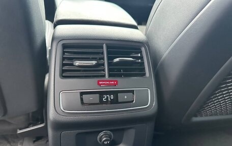 Audi A4, 2019 год, 2 310 000 рублей, 10 фотография