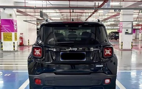 Jeep Renegade I рестайлинг, 2017 год, 1 590 000 рублей, 5 фотография