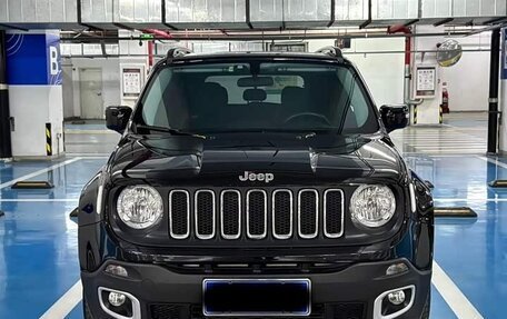 Jeep Renegade I рестайлинг, 2017 год, 1 590 000 рублей, 2 фотография
